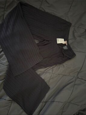 H & M black pants